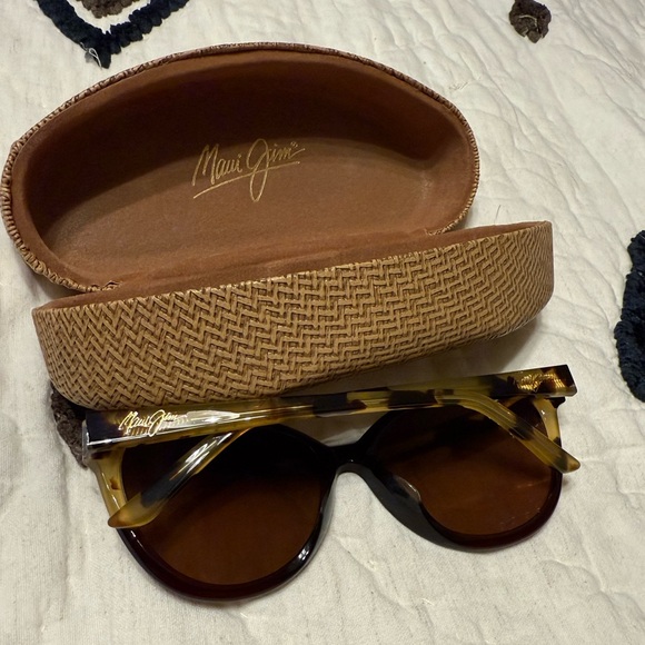 Maui Jim sunglasses - Picture 2 of 8
